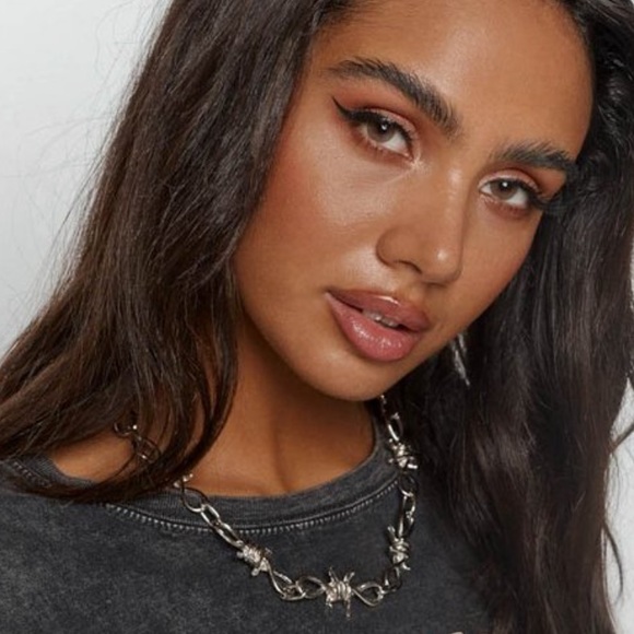 SOLD✨New Eclat Bad Batch Festival Necklace Silver - Picture 4 of 6